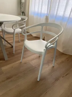 281-app Amazon Basics White Curved Back Dining Chair-set Of 4 Premium Plastic