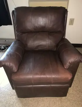 7528 Ashley Furniture Leather Chairs