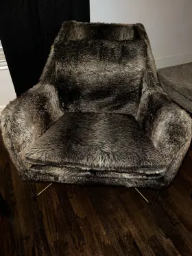 A3000054 Ashley Furniture Wildau Faux Fur Accent Chair In Gray