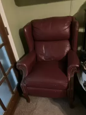Bl-4754-1677746 Beaumont Lane Leather Club Chair In Red Wine