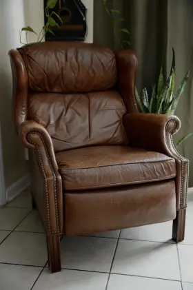 45983 Bradington Young Chippendale Reclining Wing Chair With Pushback