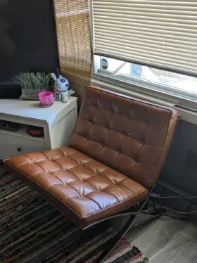 Yf002-hp Cro Decor Amber Brown Leather Lounge Chair With Polished Chrome Frames