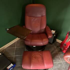 Ekornes 30799 No Red Reclinable Recliner Chair With Ottoman Dark Wood Frame