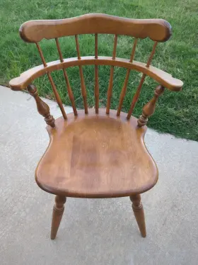 10-6040 Ethan Allen #10-6040 Comb Back Chair Maple And Birch Nutmeg American Traditional