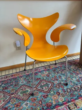 3208 Fritz Hansen Vintage Lily Chair By Arne Jacobsen For 1973 Model No