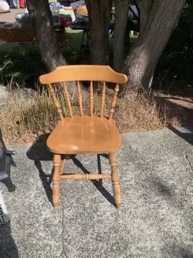 106040 Handmade Vtg Solid Wood Spindle Back Chair