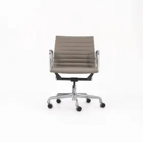 Ea335 Herman Miller 2010s Eames Aluminum Group Management Desk Chair In Greige Leather