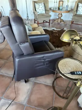 100-laevo-001 Human Touch Laevo Zero Gravity Lift Chair Recliner Brown Faux Leather