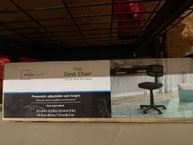 Mainstays 578083838 Desk Chair Black Pneumatic Adjustable Seat Height Dual Caster Wheels