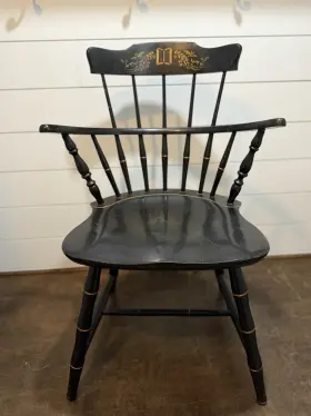X6-5d Nichols & Stone And Black Painted Wood Windsor Armchair Traditional Style