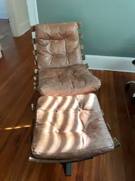 Pr-4753-1746824 Pemberly Row Tufted Swayback Chair With Ottoman In Retro Brown Top Grain Leather