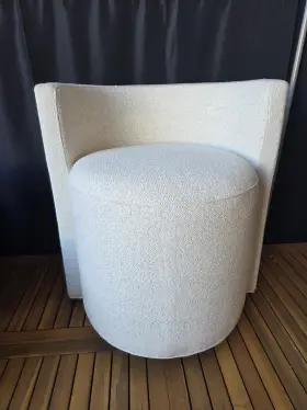 6697209 Pottery Barn Balboa Accent Chair Performance Boucle Oatmeal 25x23x27