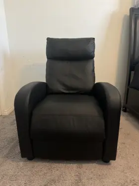 72p0 Recliner Gently Used Homall