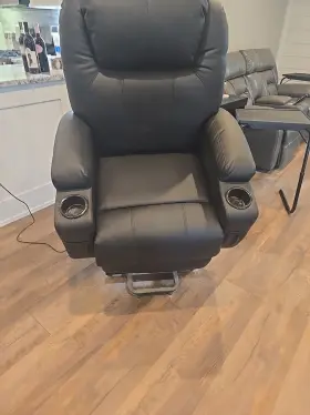 Rc-llccp3001 Relax Black Electric Chair . Works With No Problem. Tears.good Shape Tioga Tx