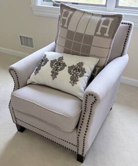 Safavieh Mcr4572b Easton Transitional Taupe Linen Club Chair With Brass Nailhead Trim