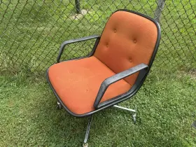 513t Steelcase Vintage Orange Mid-century Office Chair - Gordon Mfg Co. 1970s-80s