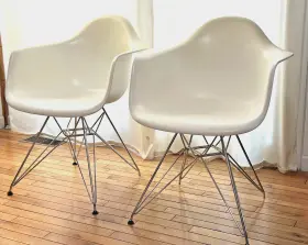 P-414b Vitra Pair Of Eames Molded Plastic Wire Base Armchairs Made By