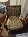 Design Toscano AF1038 Throne Chair - Brown Used. Price: $1000.00.