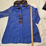 Damee Inc Jacket With Contrasted Collar And Blocked Buttons Shiney Fabric Med Pre-owned. Price: $29.95.