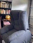 Mcombo Large Power Lift Recliner Chair With Massage And Heat, Fabric 7549 Used. Price: $150.00.