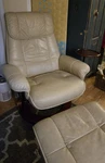 Ventura Ii Beige Leather Swivel Recliner Chair With Ottoman & Table Benchmaster Used. Price: $200.00.