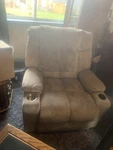 Mcombo Large Power Lift Recliner Chair With Massage And Heat, Fabric 7549 Used. Price: $400.00.