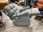 Golden Technologies Maxicomfort PR-515-SME Cloud Twilight Lift Chair Recliner New. Price: $2679.00.
