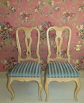Ethan Allen Country French Splatback Bisque Set Of Chairs 6302 Used. Price: $600.00.